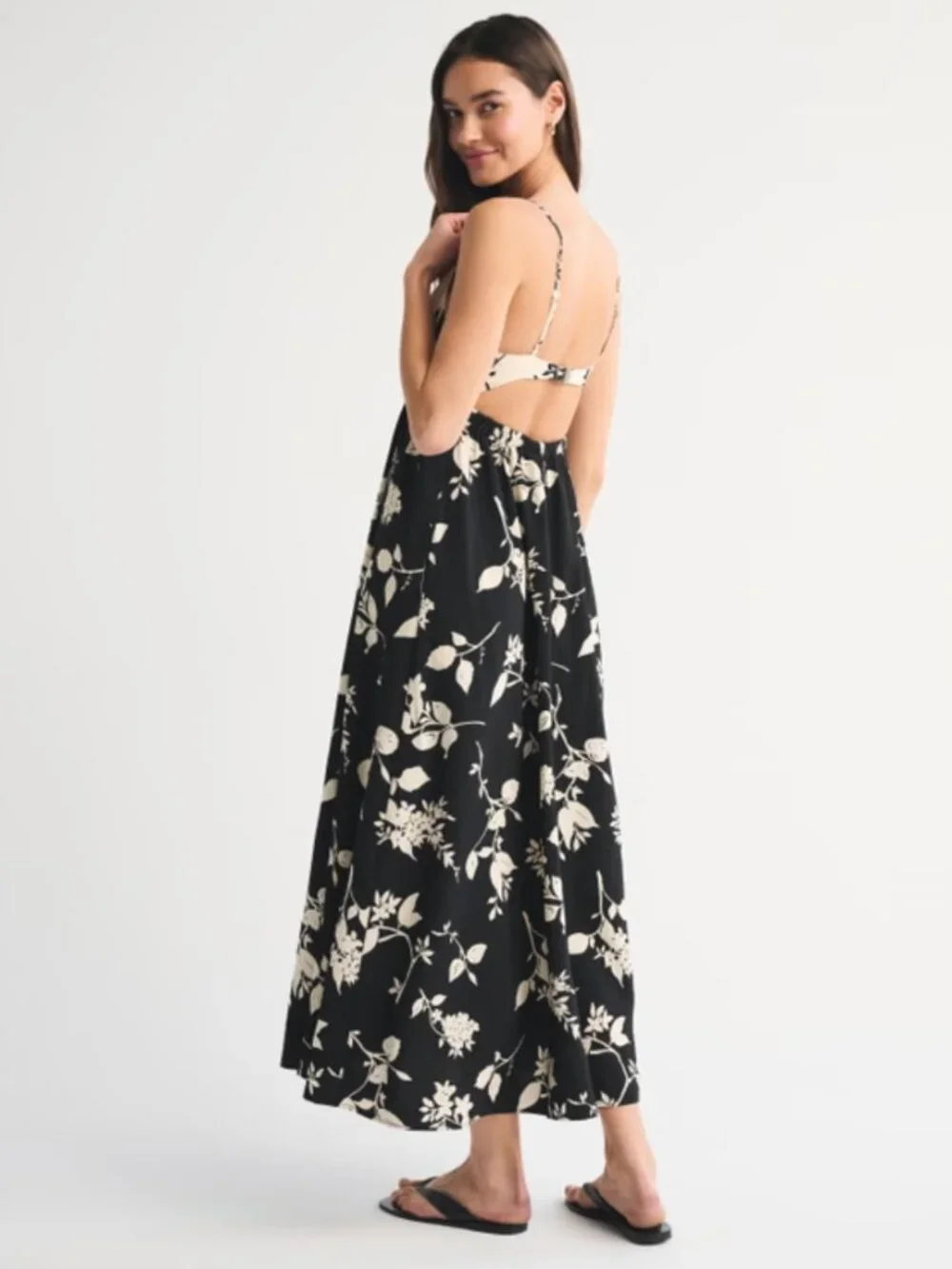 Abercrombie Bra-Free Clasp-Back Flowy Maxi Dress